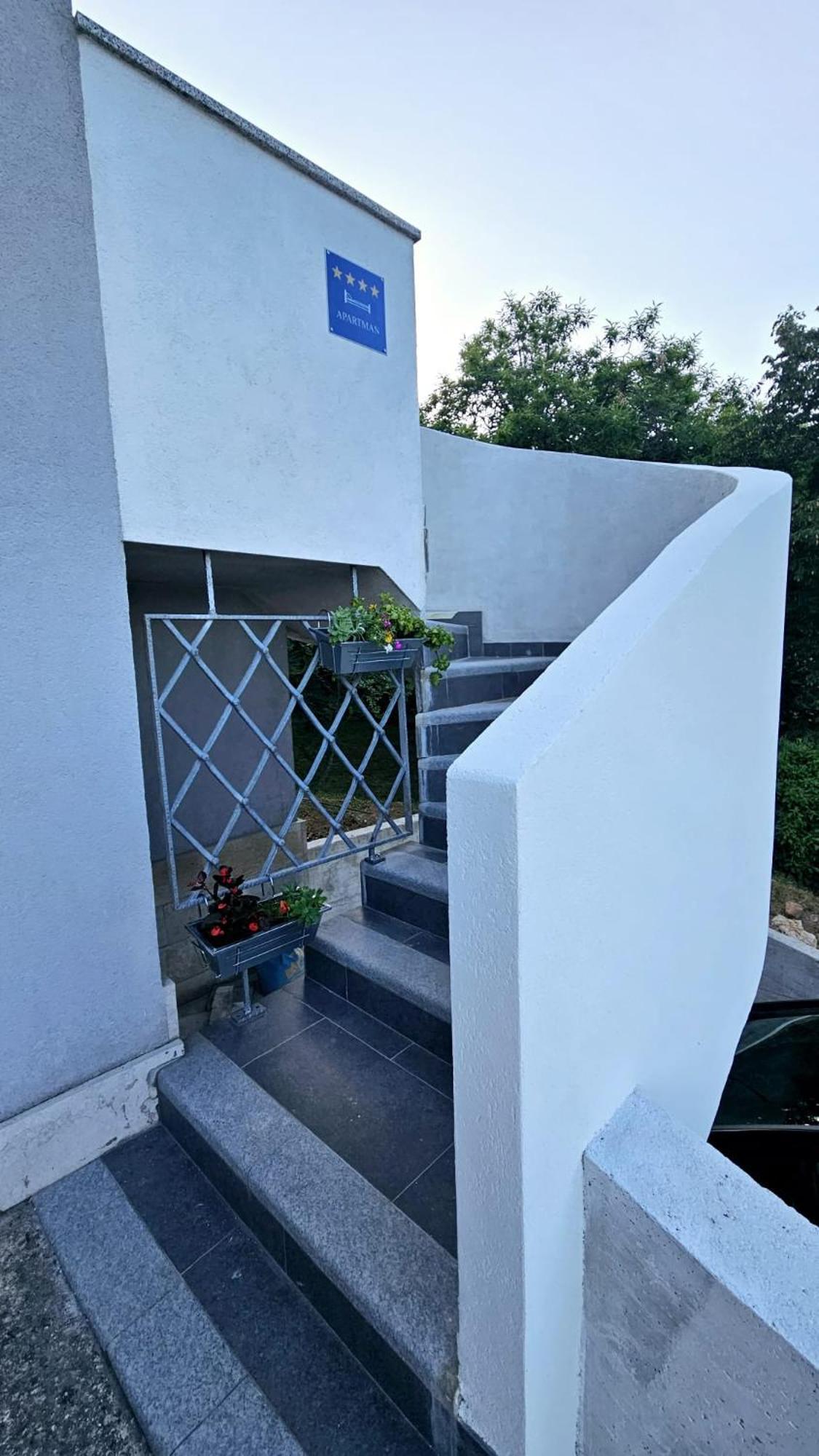 Apartman Tera Διαμέρισμα Dobreć Εξωτερικό φωτογραφία